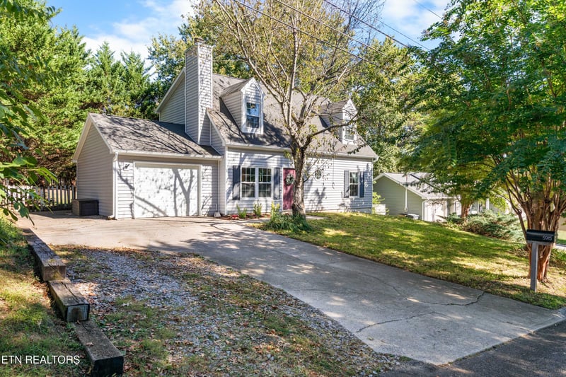 5915 Autumn Oaks Ln, Knoxville, TN 37921