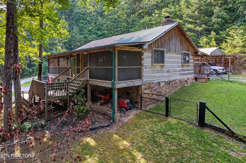 5919 Atkins Rd, Knoxville, TN 37918