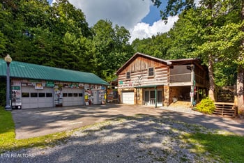 5919 Atkins Rd, Knoxville, TN 37918