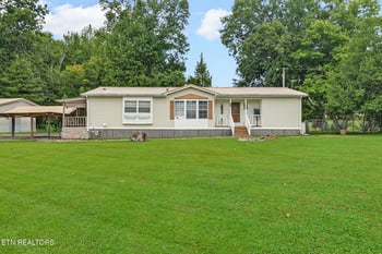 592 Heidel Rd, Wartburg, TN 37887