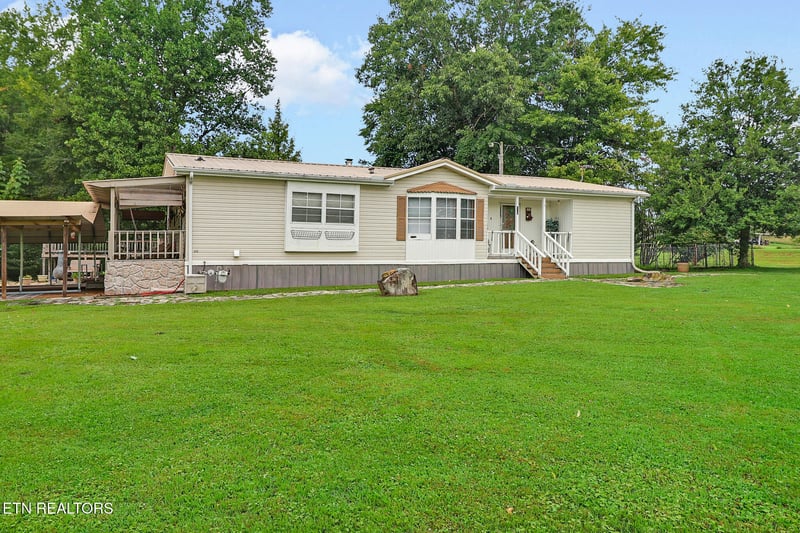 592 Heidel Rd, Wartburg, TN 37887