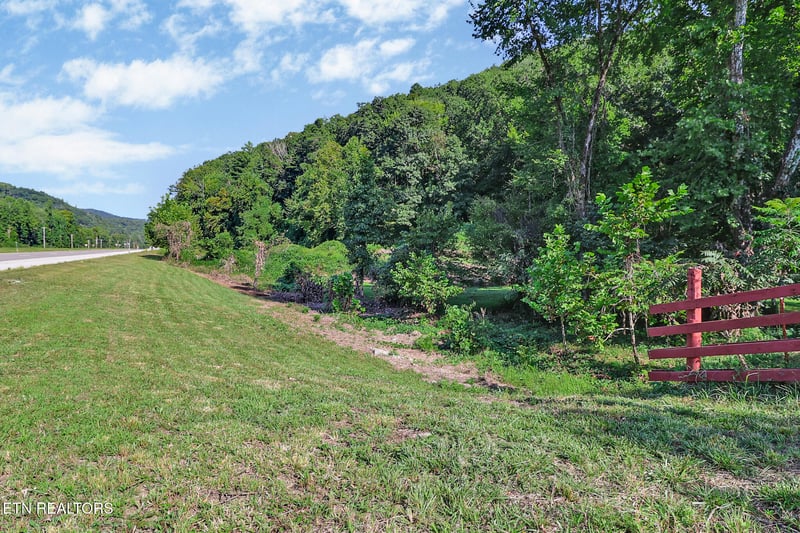 592 Morgan Co Hwy #Morgan County Highway, Harriman, TN 37748