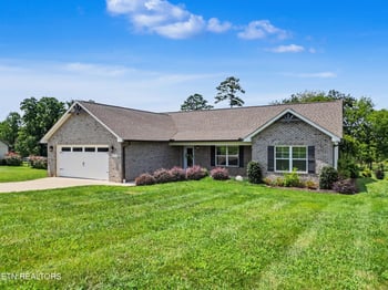 5925 Chester Ln, Maryville, TN 37801
