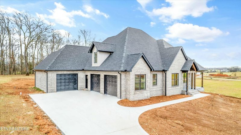 5925 John Dr, Greenback, TN 37742