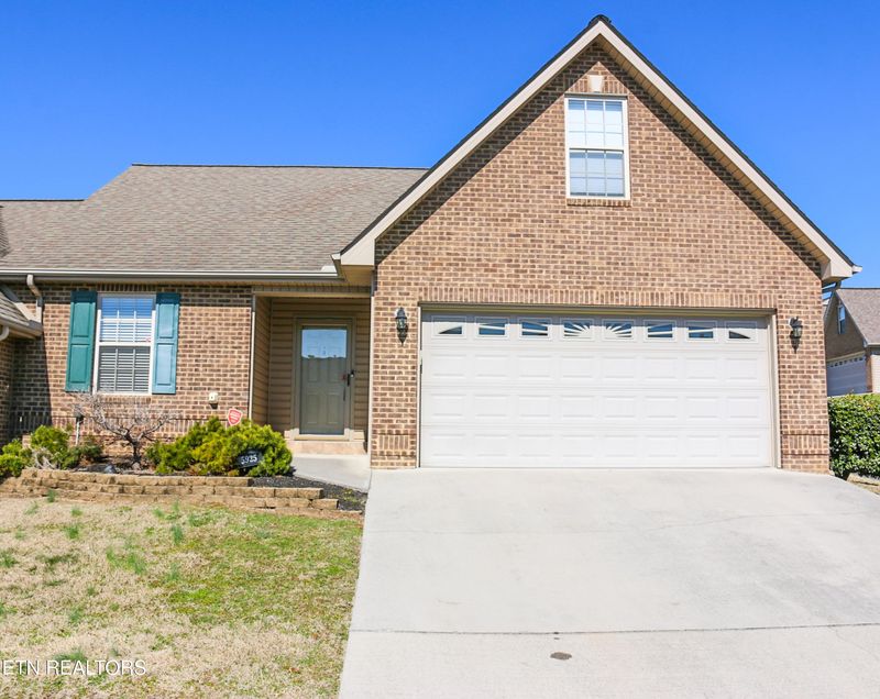5925 Pebble Run Way, Knoxville, TN 37918