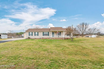 5926 Old Niles Ferry Pike, Greenback, TN 37742