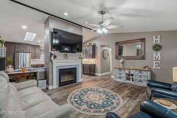 5926 Old Niles Ferry Pike, Greenback, TN 37742
