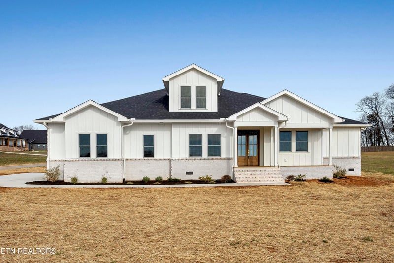 5929 John Dr, Greenback, TN 37742