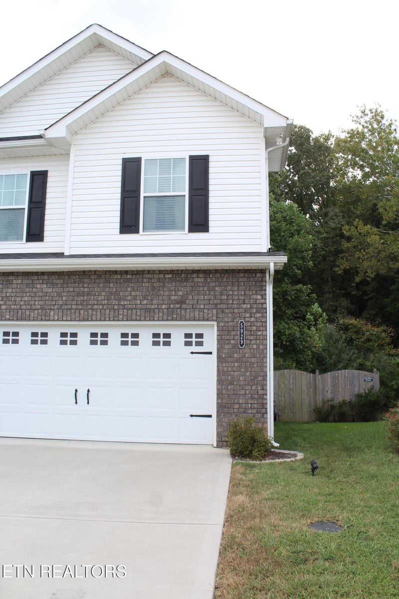 5929 Rain Cloud Rd, Knoxville, TN 37918