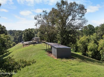 593 Cedar Top Dr, Sevierville, TN 37876