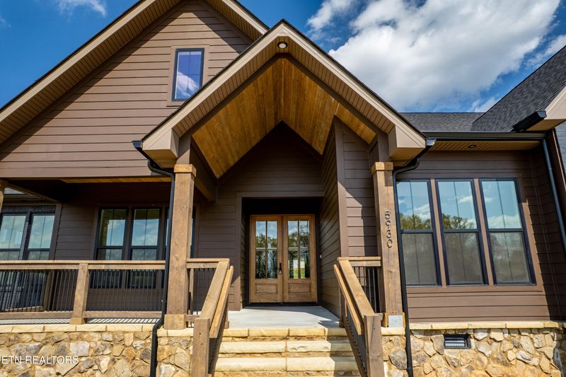 5930 John Dr, Greenback, TN 37742