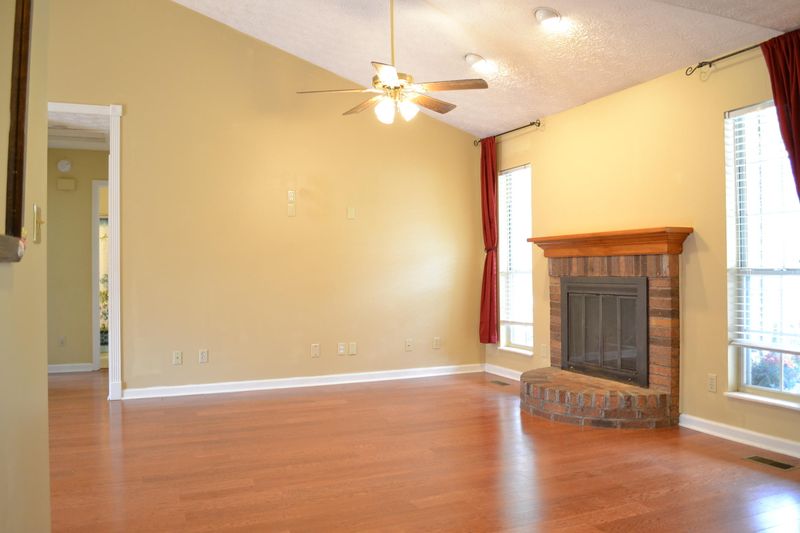 5932 Tennyson Dr, Knoxville, TN 37909