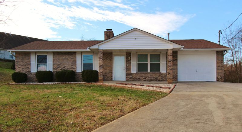 5935 Montina Rd, Knoxville, TN 37912