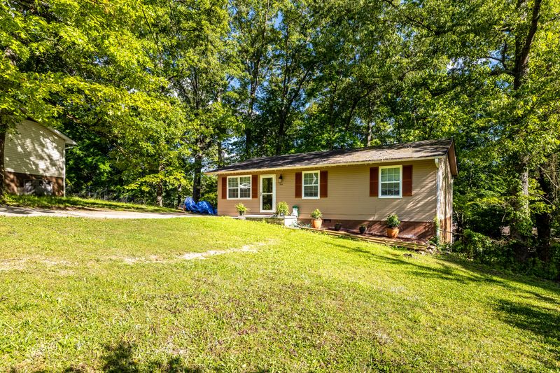 5938 W Pine Ln, Knoxville, TN 37909