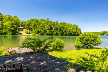 5940 Flats Rd, Tallassee, TN 37878