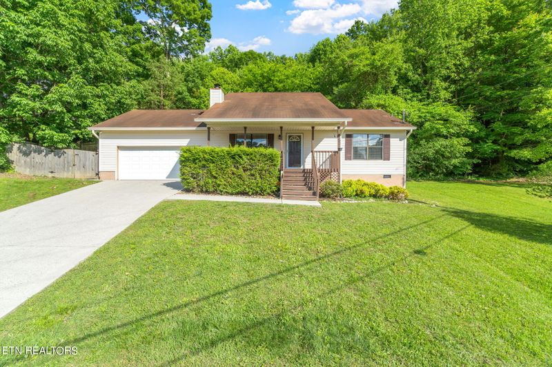 5940 Rolling Ridge Dr, Knoxville, TN 37921
