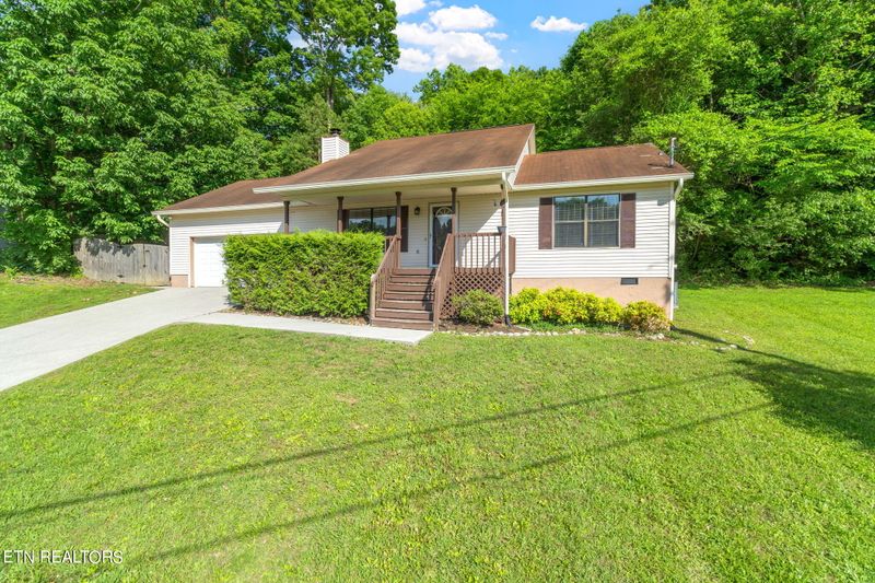 5940 Rolling Ridge Dr, Knoxville, TN 37921