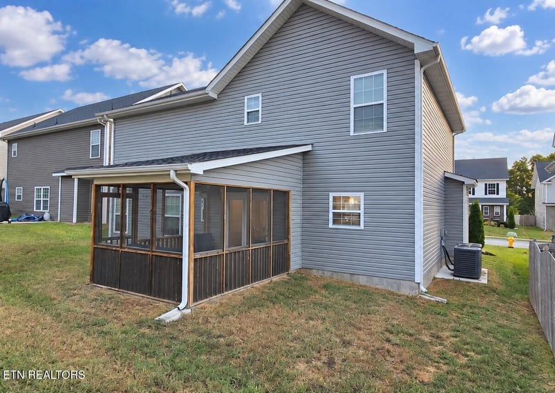 5947 Honeycrisp Rd, Knoxville, TN 37931