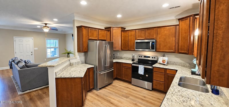5947 Honeycrisp Rd, Knoxville, TN 37931