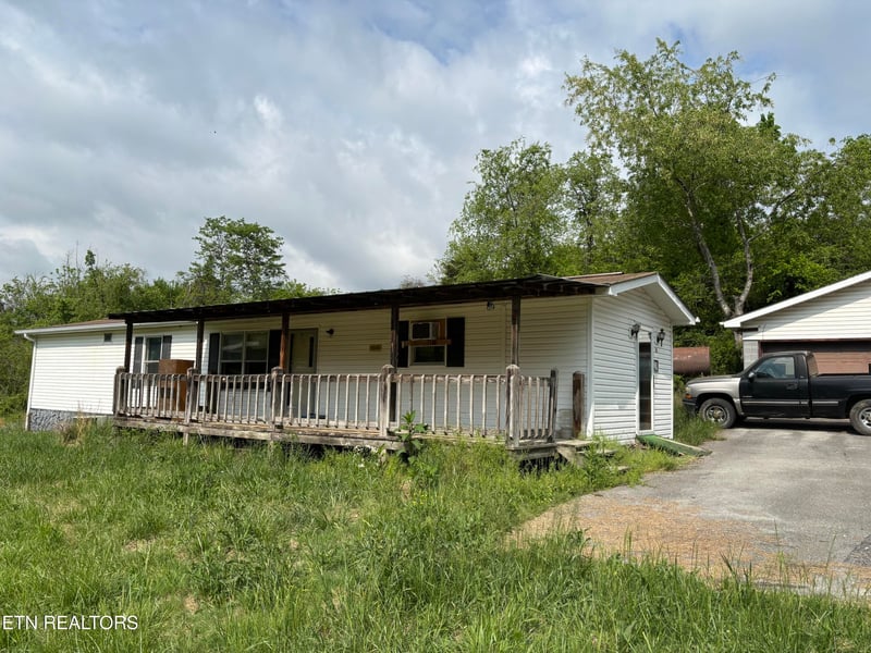 595 Cross Rd, Bean Station, TN 37708