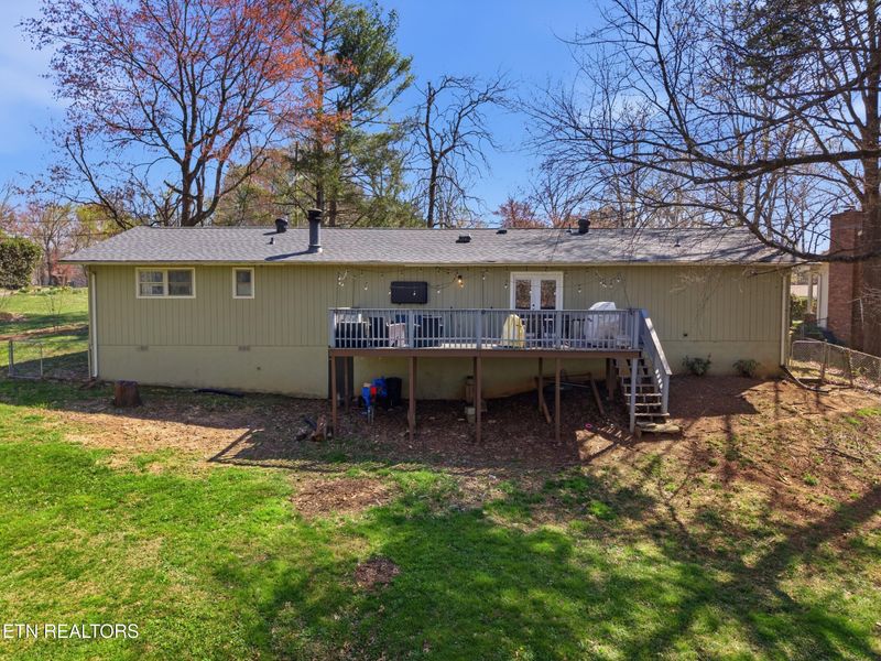 5959 Westmere Dr, Knoxville, TN 37909