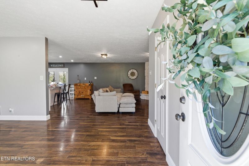 5959 Westmere Dr, Knoxville, TN 37909