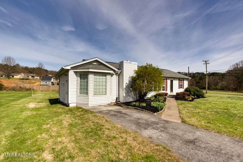 5965 Babelay Rd, Knoxville, TN 37924