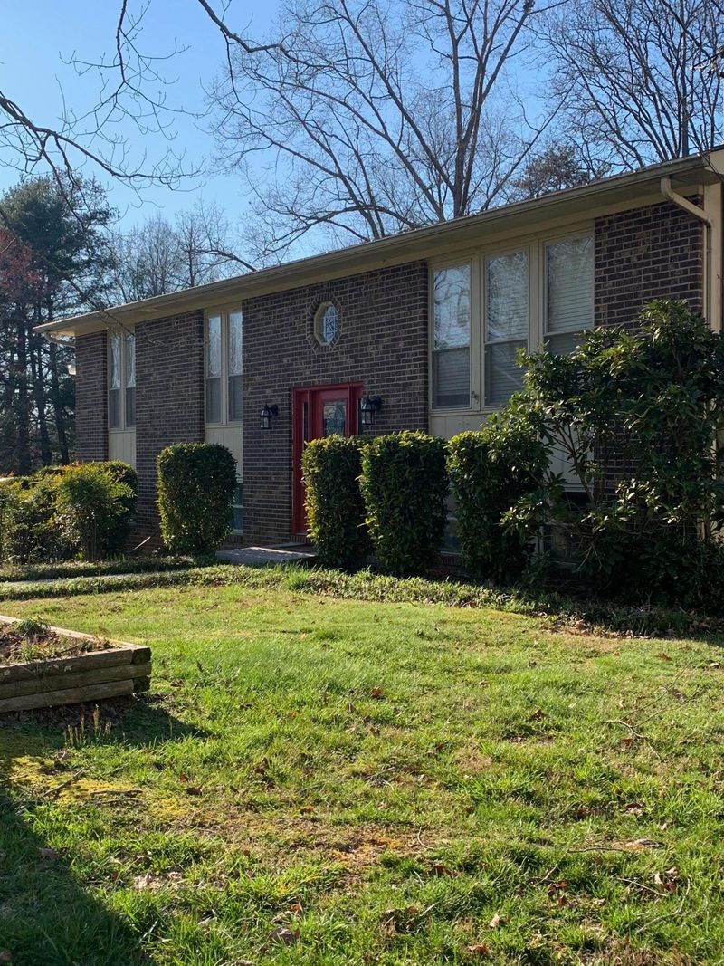 5967 Westmere Dr, Knoxville, TN 37909