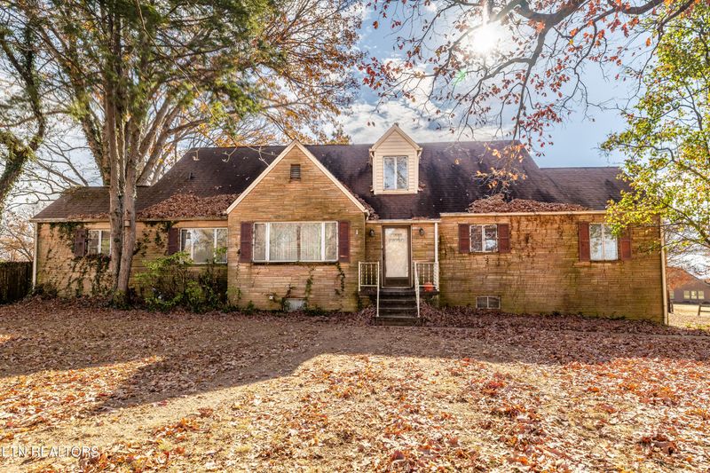597 W Hunt Rd, Alcoa, TN 37701