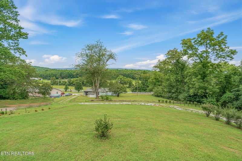 598 Abels Valley Rd, Rockwood, TN 37854