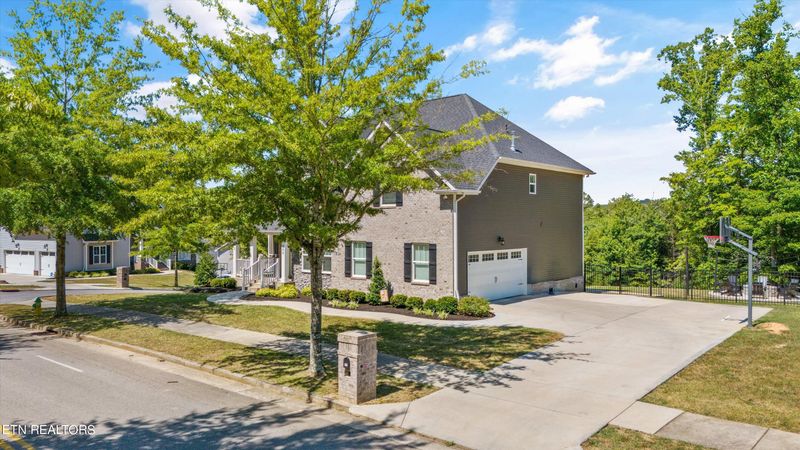 599 Broadberry Ave, Oak Ridge, TN 37830