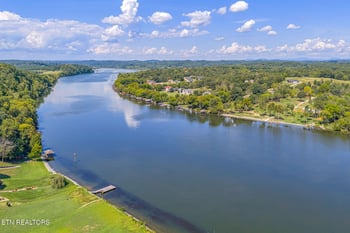 599 River Rd, Loudon, TN 37774