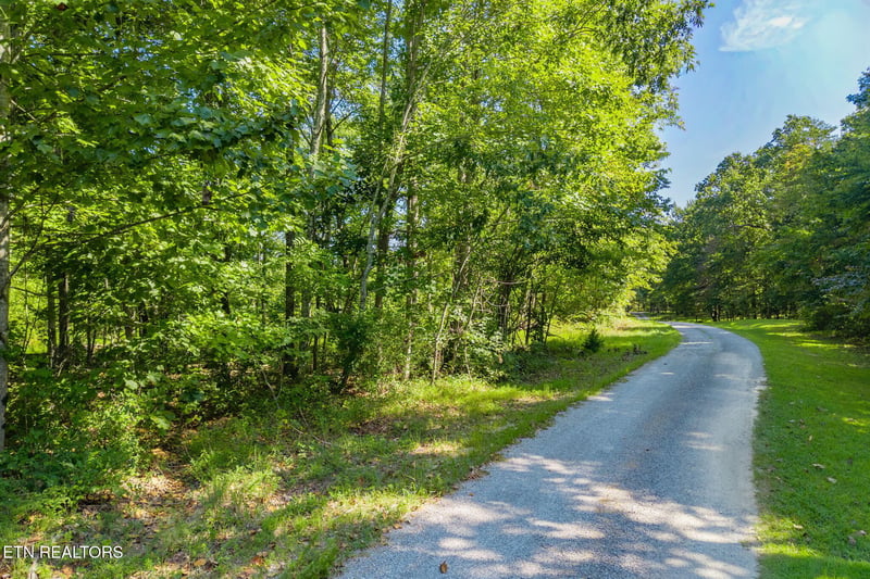 5ac Robbins Dr, Crossville, TN 38572