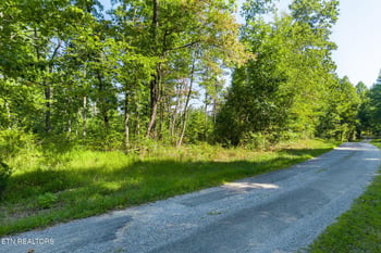 5ac Robbins Dr, Crossville, TN 38572