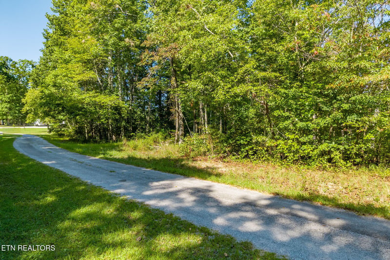5ac Robbins Dr, Crossville, TN 38572