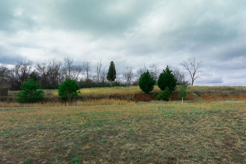 5r Covington Ln, Maryville, TN 37804