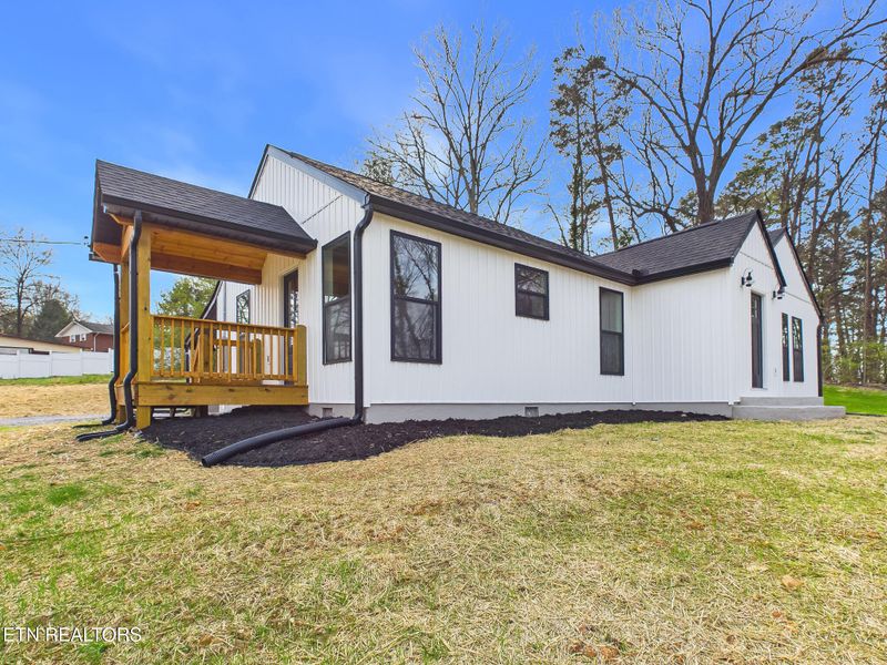 6 Shawnee Trl, Athens, TN 37303