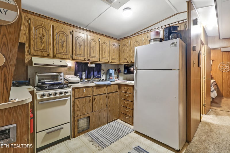60 Apache Tr, Crossville, TN 38572