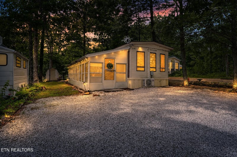 60 Apache Tr, Crossville, TN 38572