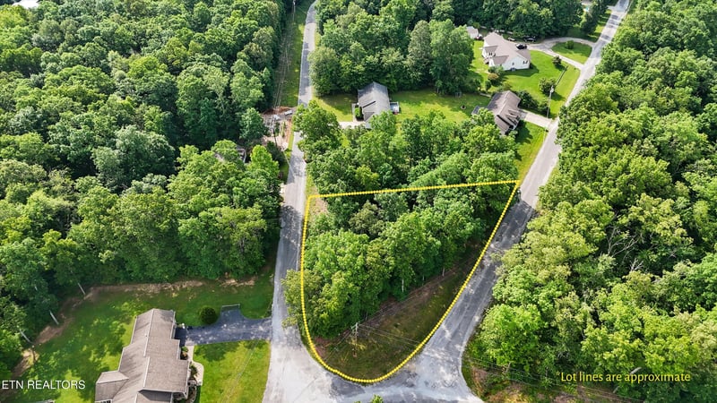 600 Aqum Cir, Crossville, TN 38572