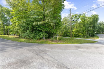 600 Aqum Cir, Crossville, TN 38572