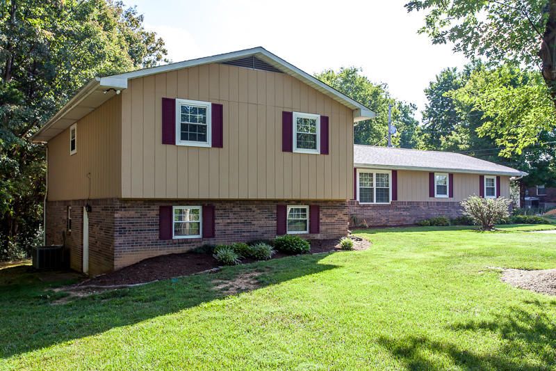 600 Brandywine Dr, Lenoir City, TN 37772