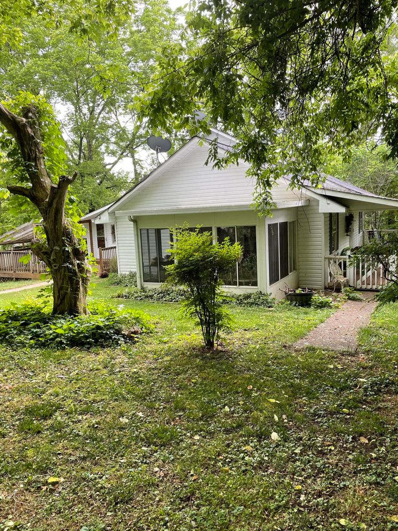 600 Brooks Rd, Greenback, TN 37742