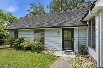 600 Donaldson Light Ln, Lenoir City, TN 37772