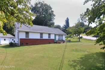 600 Glenoaks Dr, Knoxville, TN 37912