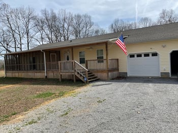 600 Hilltop Dr, Niota, TN 37826