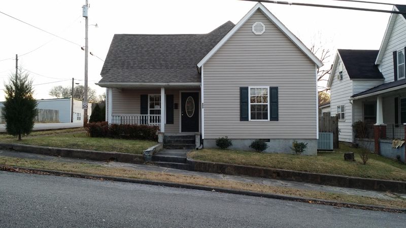600 N C St, Lenoir City, TN 37771