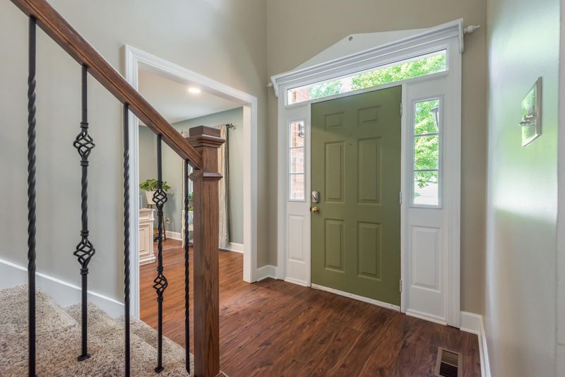 600 Woodedge Ln, Knoxville, TN 37934