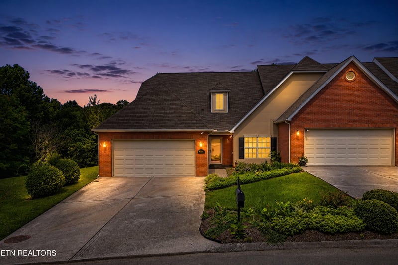 6000 Round Hill Ln, Knoxville, TN 37912