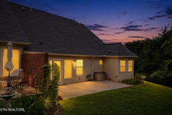 6000 Round Hill Ln, Knoxville, TN 37912